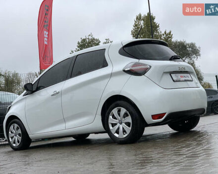 Белый Рено Зое, объемом двигателя 0 л и пробегом 47 тыс. км за 12499 $, фото 17 на Automoto.ua