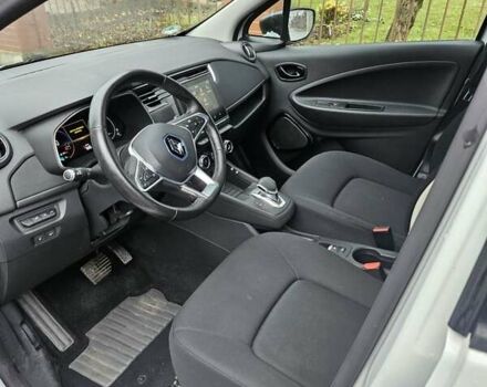 Белый Рено Зое, объемом двигателя 0 л и пробегом 28 тыс. км за 11800 $, фото 18 на Automoto.ua