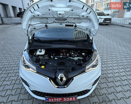 Білий Рено Зое, об'ємом двигуна 0 л та пробігом 23 тис. км за 13150 $, фото 65 на Automoto.ua