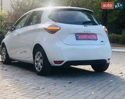 Белый Рено Зое, объемом двигателя 0 л и пробегом 38 тыс. км за 11999 $, фото 52 на Automoto.ua