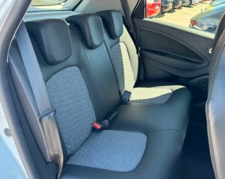 Белый Рено Зое, объемом двигателя 0 л и пробегом 44 тыс. км за 8000 $, фото 9 на Automoto.ua