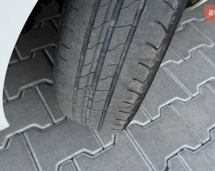 Белый Рено Зое, объемом двигателя 0 л и пробегом 124 тыс. км за 12499 $, фото 13 на Automoto.ua