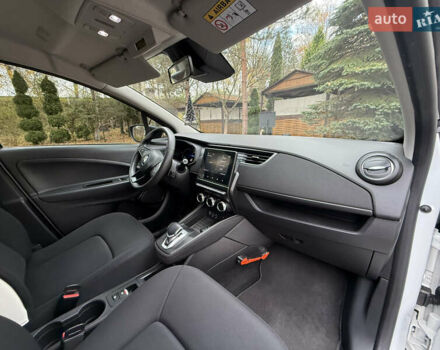 Білий Рено Зое, об'ємом двигуна 0 л та пробігом 30 тис. км за 12300 $, фото 14 на Automoto.ua