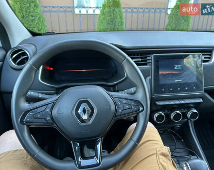 Белый Рено Зое, объемом двигателя 0 л и пробегом 65 тыс. км за 12500 $, фото 16 на Automoto.ua