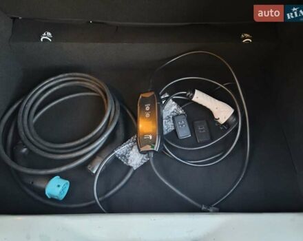 Белый Рено Зое, объемом двигателя 0 л и пробегом 98 тыс. км за 10950 $, фото 33 на Automoto.ua