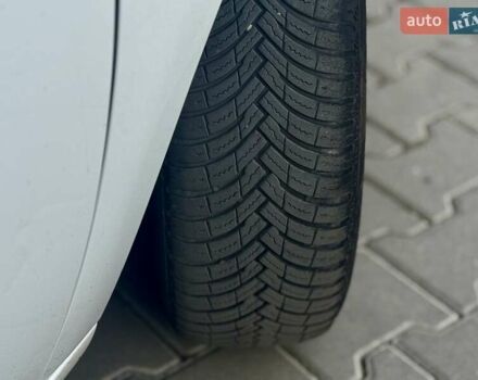 Белый Рено Зое, объемом двигателя 0 л и пробегом 86 тыс. км за 10850 $, фото 17 на Automoto.ua