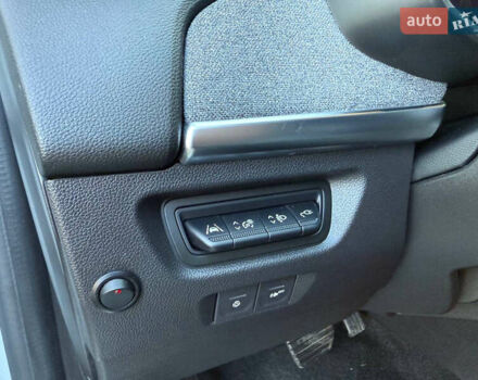 Белый Рено Зое, объемом двигателя 0 л и пробегом 118 тыс. км за 12900 $, фото 23 на Automoto.ua