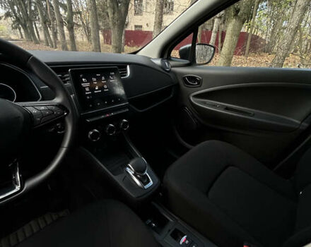 Белый Рено Зое, объемом двигателя 0 л и пробегом 52 тыс. км за 11590 $, фото 16 на Automoto.ua