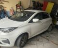 Белый Рено Зое, объемом двигателя 0 л и пробегом 40 тыс. км за 13200 $, фото 1 на Automoto.ua