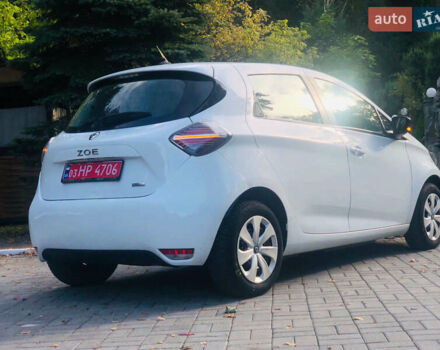 Белый Рено Зое, объемом двигателя 0 л и пробегом 38 тыс. км за 11999 $, фото 47 на Automoto.ua