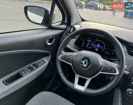 Белый Рено Зое, объемом двигателя 0 л и пробегом 72 тыс. км за 12450 $, фото 19 на Automoto.ua
