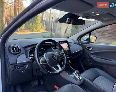 Белый Рено Зое, объемом двигателя 0 л и пробегом 118 тыс. км за 12900 $, фото 28 на Automoto.ua