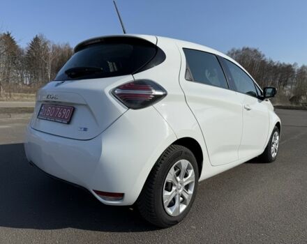 Белый Рено Зое, объемом двигателя 0 л и пробегом 150 тыс. км за 10600 $, фото 2 на Automoto.ua