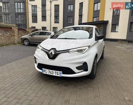 Білий Рено Зое, об'ємом двигуна 0 л та пробігом 69 тис. км за 11800 $, фото 13 на Automoto.ua