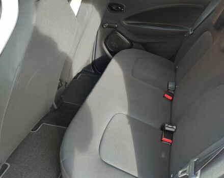 Белый Рено Зое, объемом двигателя 0 л и пробегом 78 тыс. км за 11850 $, фото 6 на Automoto.ua