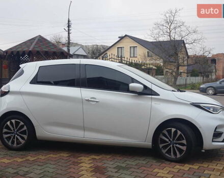 Белый Рено Зое, объемом двигателя 0 л и пробегом 122 тыс. км за 13000 $, фото 6 на Automoto.ua