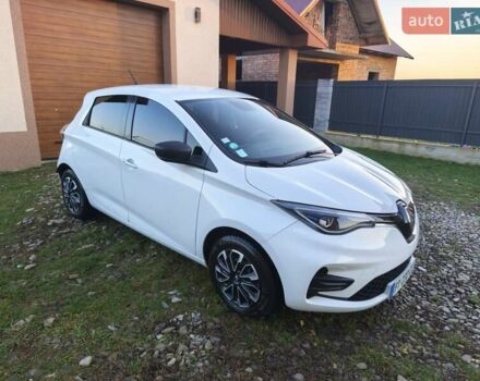 Белый Рено Зое, объемом двигателя 0 л и пробегом 98 тыс. км за 10950 $, фото 8 на Automoto.ua