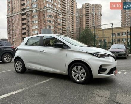 Белый Рено Зое, объемом двигателя 0 л и пробегом 39 тыс. км за 12300 $, фото 5 на Automoto.ua