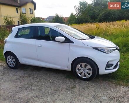 Белый Рено Зое, объемом двигателя 0 л и пробегом 24 тыс. км за 12700 $, фото 26 на Automoto.ua