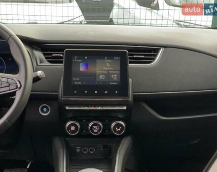 Белый Рено Зое, объемом двигателя 0 л и пробегом 66 тыс. км за 12499 $, фото 53 на Automoto.ua