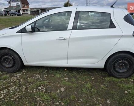 Белый Рено Зое, объемом двигателя 0 л и пробегом 111 тыс. км за 10900 $, фото 3 на Automoto.ua