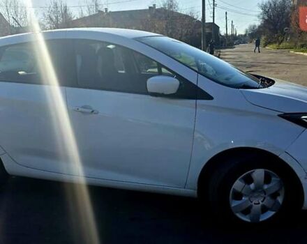 Белый Рено Зое, объемом двигателя 0 л и пробегом 112 тыс. км за 10900 $, фото 9 на Automoto.ua