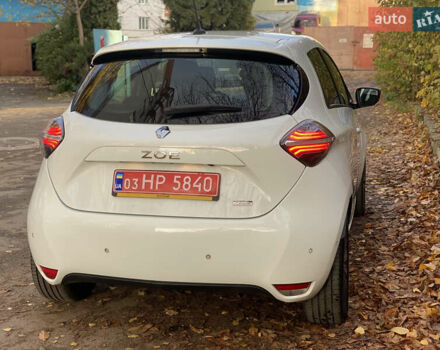 Белый Рено Зое, объемом двигателя 0 л и пробегом 90 тыс. км за 13750 $, фото 6 на Automoto.ua