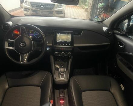 Белый Рено Зое, объемом двигателя 0 л и пробегом 40 тыс. км за 13200 $, фото 3 на Automoto.ua