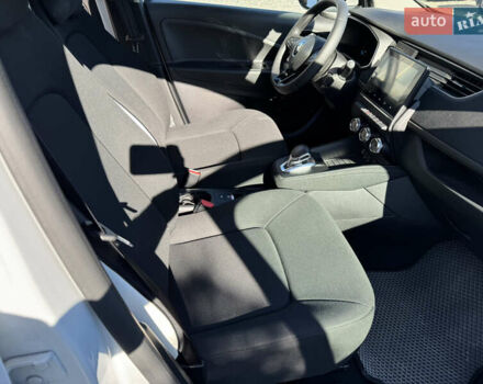 Рено Зое 2020 в Владимир-Волынский на Automoto.ua Белый Рено Зое, объемом двигателя 0 л и пробегом 55 тыс. км за 12000 $, фото 17 на Automoto.ua