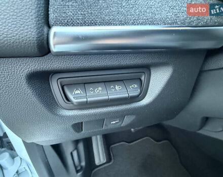 Білий Рено Зое, об'ємом двигуна 0 л та пробігом 23 тис. км за 13150 $, фото 27 на Automoto.ua