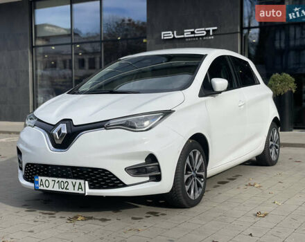 Белый Рено Зое, объемом двигателя 0 л и пробегом 106 тыс. км за 12299 $, фото 2 на Automoto.ua