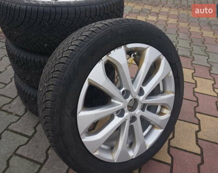 Белый Рено Зое, объемом двигателя 0 л и пробегом 122 тыс. км за 13000 $, фото 78 на Automoto.ua