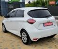 Белый Рено Зое, объемом двигателя 0 л и пробегом 72 тыс. км за 11800 $, фото 4 на Automoto.ua