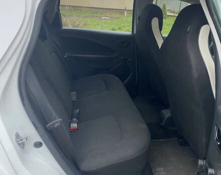 Белый Рено Зое, объемом двигателя 0 л и пробегом 94 тыс. км за 12400 $, фото 5 на Automoto.ua