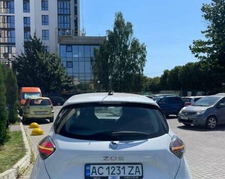 Белый Рено Зое, объемом двигателя 0 л и пробегом 40 тыс. км за 13750 $, фото 6 на Automoto.ua