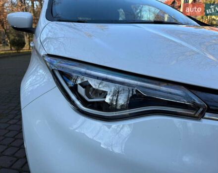 Белый Рено Зое, объемом двигателя 0 л и пробегом 118 тыс. км за 12900 $, фото 31 на Automoto.ua