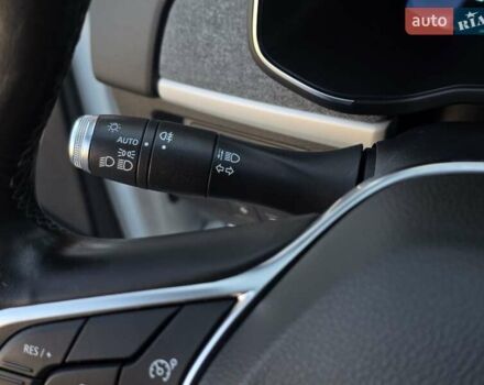 Белый Рено Зое, объемом двигателя 0 л и пробегом 85 тыс. км за 12999 $, фото 42 на Automoto.ua