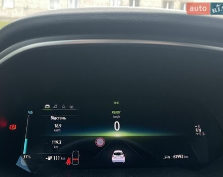 Белый Рено Зое, объемом двигателя 0 л и пробегом 62 тыс. км за 13800 $, фото 40 на Automoto.ua