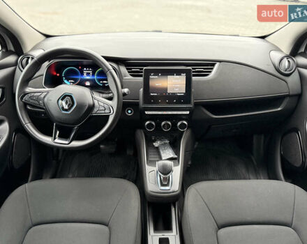 Білий Рено Зое, об'ємом двигуна 0 л та пробігом 61 тис. км за 11900 $, фото 3 на Automoto.ua