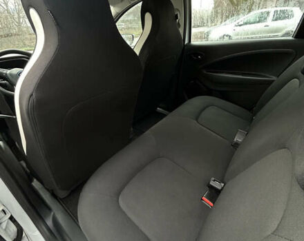 Белый Рено Зое, объемом двигателя 0 л и пробегом 58 тыс. км за 11780 $, фото 15 на Automoto.ua