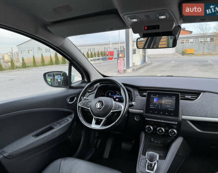 Білий Рено Зое, об'ємом двигуна 0 л та пробігом 84 тис. км за 11999 $, фото 21 на Automoto.ua