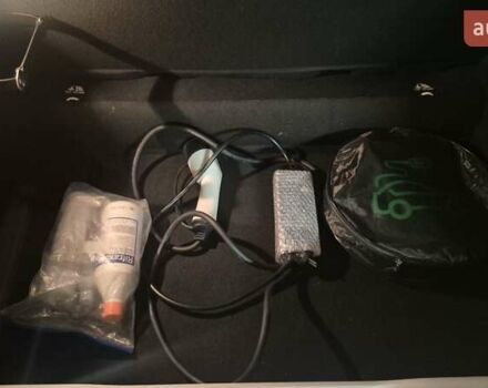 Білий Рено Зое, об'ємом двигуна 0 л та пробігом 35 тис. км за 12300 $, фото 10 на Automoto.ua