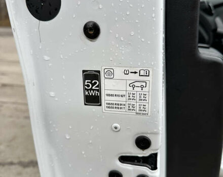 Белый Рено Зое, объемом двигателя 0 л и пробегом 88 тыс. км за 12300 $, фото 33 на Automoto.ua