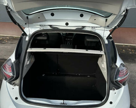 Білий Рено Зое, об'ємом двигуна 0 л та пробігом 36 тис. км за 12400 $, фото 16 на Automoto.ua