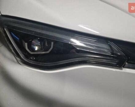 Білий Рено Зое, об'ємом двигуна 0 л та пробігом 35 тис. км за 12300 $, фото 9 на Automoto.ua