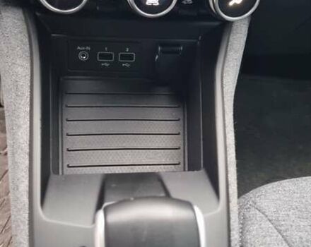 Білий Рено Зое, об'ємом двигуна 0 л та пробігом 78 тис. км за 11800 $, фото 28 на Automoto.ua