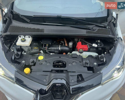 Рено Зое 2020 в Киеве на Automoto.ua Белый Рено Зое, объемом двигателя 0 л и пробегом 78 тыс. км за 12100 $, фото 12 на Automoto.ua