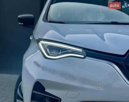 Белый Рено Зое, объемом двигателя 0 л и пробегом 86 тыс. км за 10850 $, фото 12 на Automoto.ua