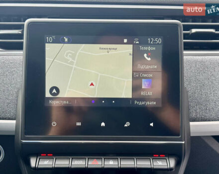 Белый Рено Зое, объемом двигателя 0 л и пробегом 70 тыс. км за 12999 $, фото 21 на Automoto.ua