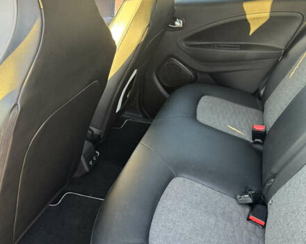 Белый Рено Зое, объемом двигателя 0 л и пробегом 74 тыс. км за 13499 $, фото 37 на Automoto.ua